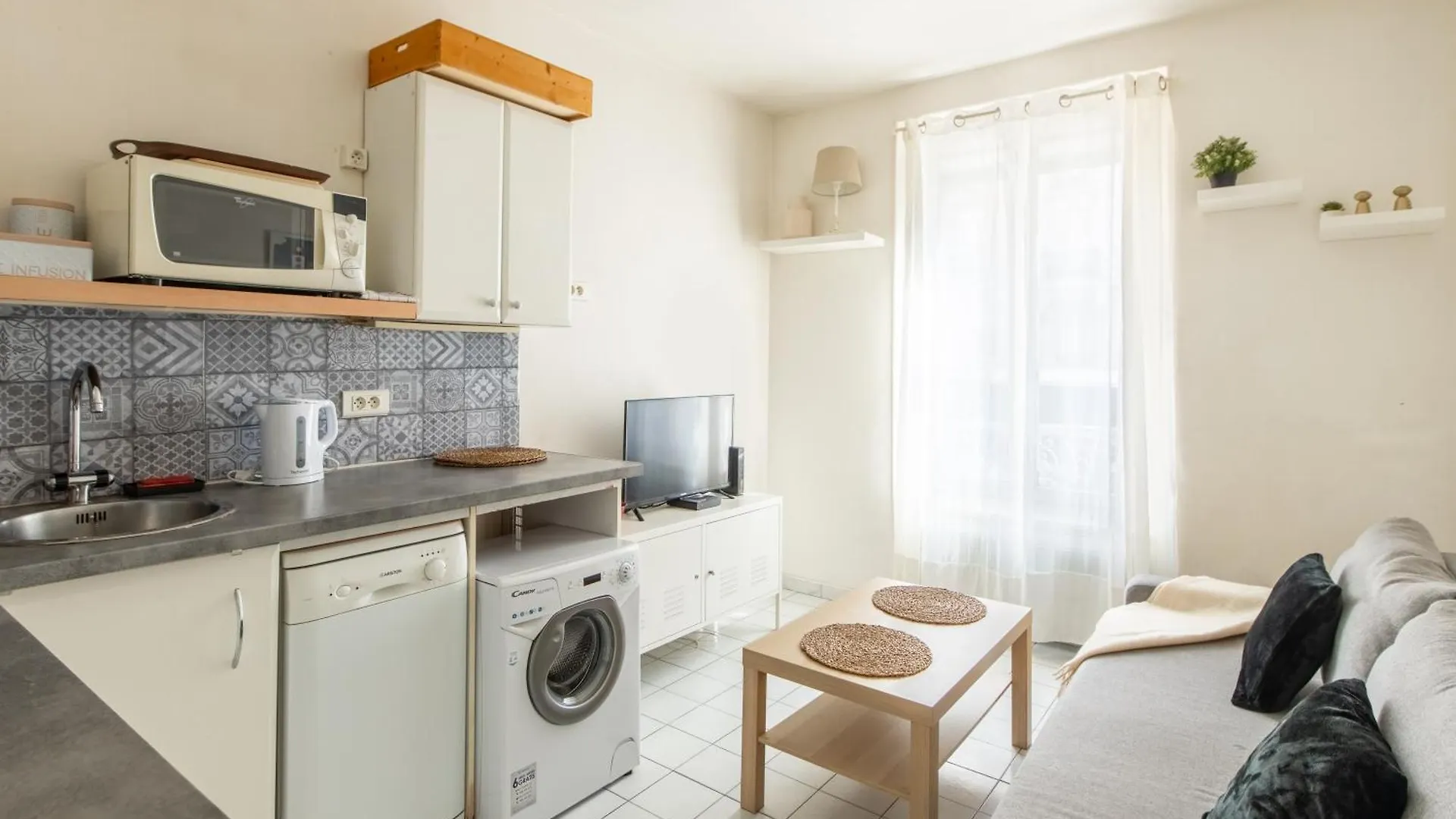 Apartament 1 Bedroom Ideally Located Only 1 Minute To The Metro In Montmartre Neighbourhood Paryż